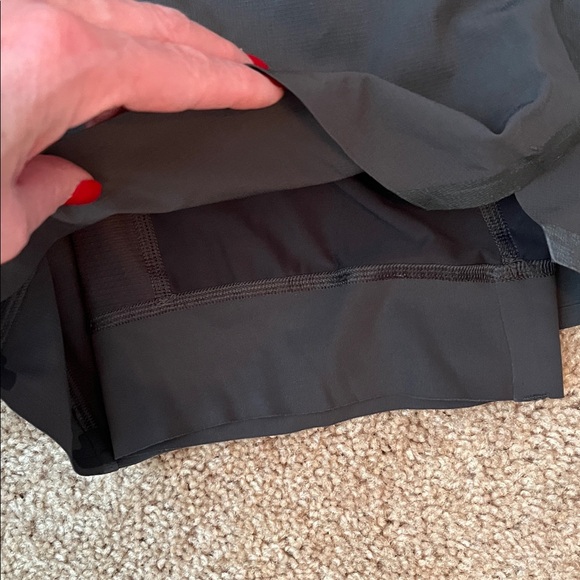 Lululemon Surge 6” Lined Gray Reflective Shorts - Picture 4 of 11